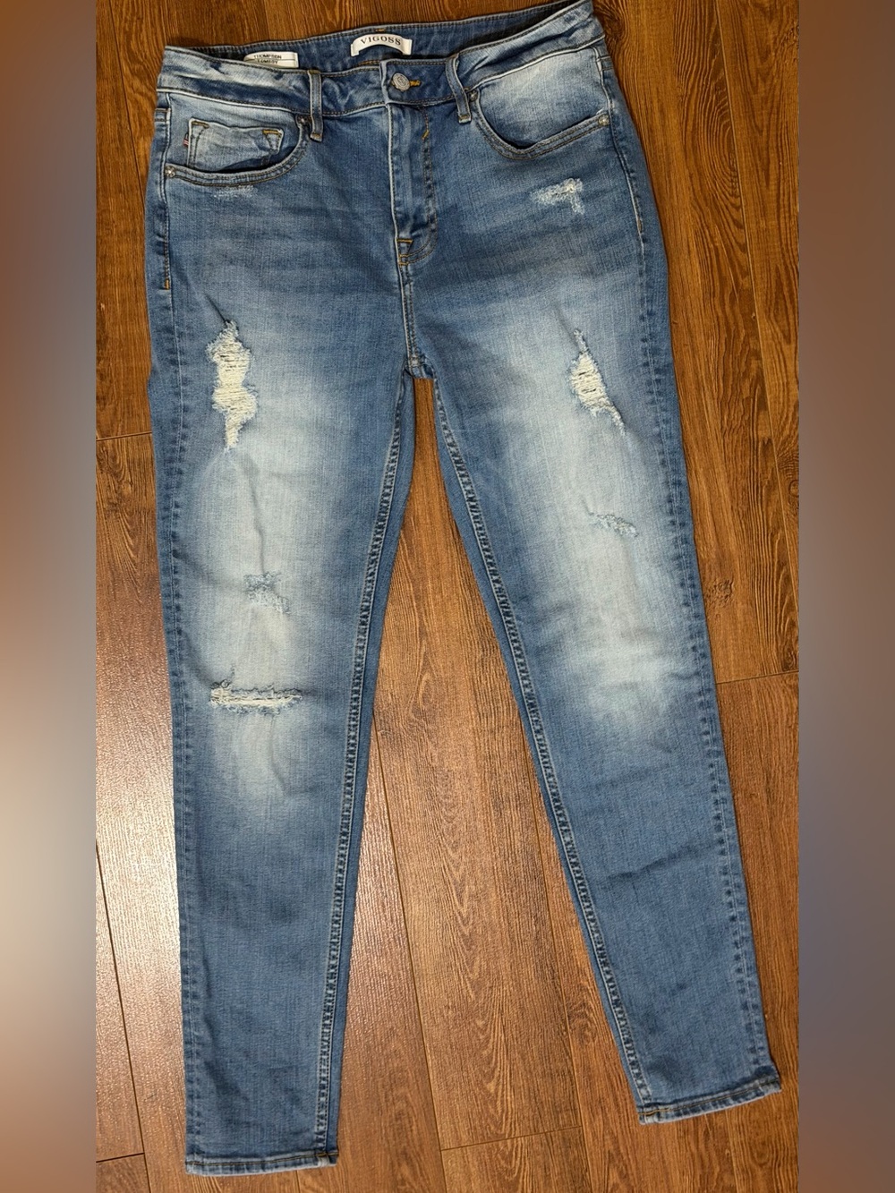 Women’s Thompson Tomboy Distressed Jeans by Vigoss - Size 29 - Inseam 27”